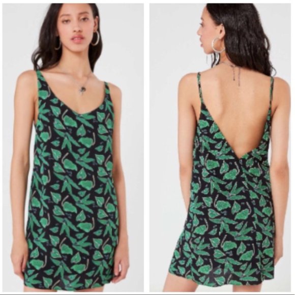 Urban Outfitters Dresses & Skirts - URBAN OUTFITTERS zoe printed crepe slip dress